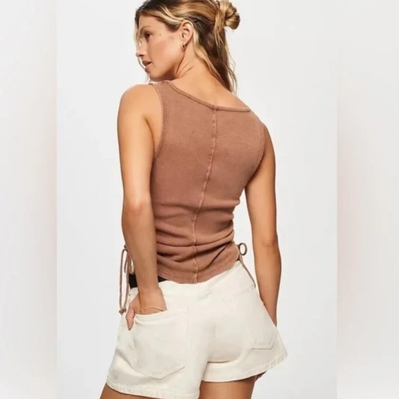 PILCRO Ribbed Ruched Tank Top - L - Picture 2 of 8